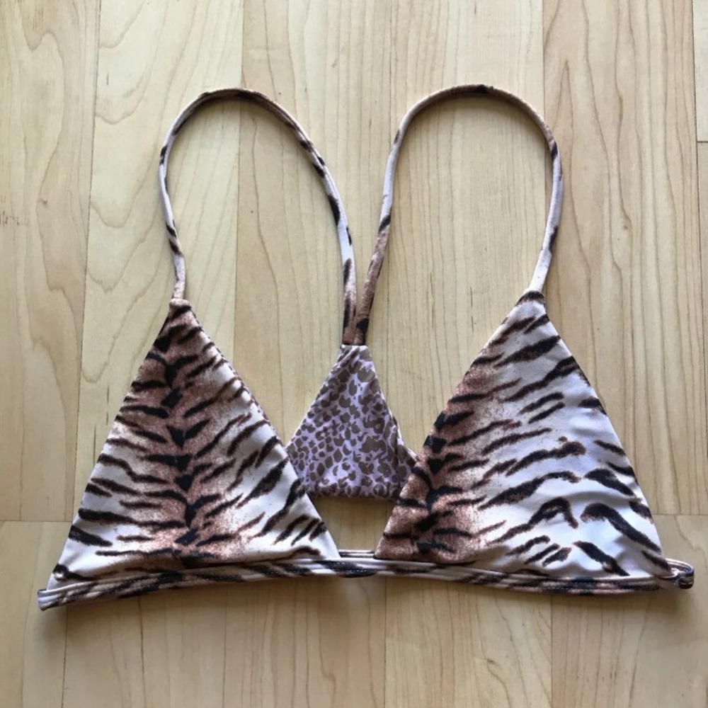 SOLD ON Ⓜ️ercari. Acacia Shaka Top in Tiger